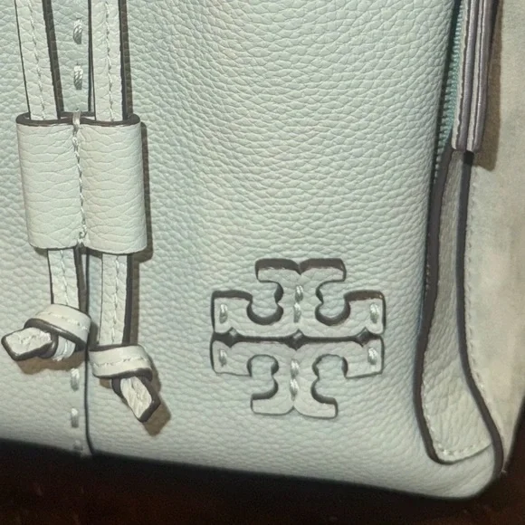 Tory Burch
McGraw Dragonfly Drawstring Bag - Picture 5 of 6